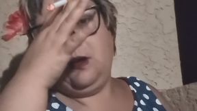 Heavenly bbw enjoys a night time smoke