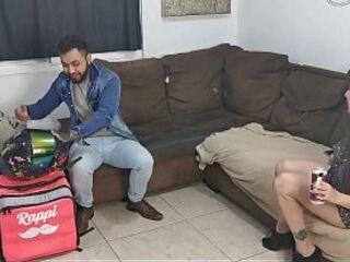 No cash for the delivery man, we resolve to bang him instead. My girlfriend squirts so hard whilst this guy's playing with us