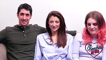 Beka et Trixy, deux bombasses, s'_adonnent aux plaisirs lesbiens