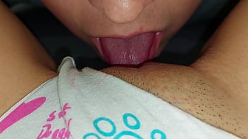 Eatin' My Roomie's Pussy&#x270C;