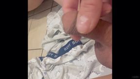 Jerk off at the Toilet