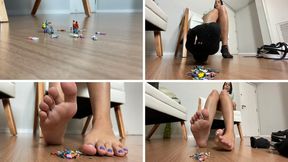 Stepping on the small Invaders (MP4-HD 1080p)