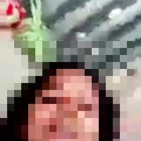 Desi village ki bhabhi apne lover ko video call pe gand aur chut dikha