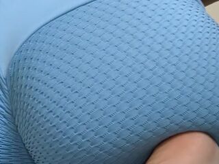 Hawt Redhead Gym Angel in Taut Leggings has U Worship her Butt and Feet