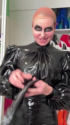 Black Mamba Dressing up