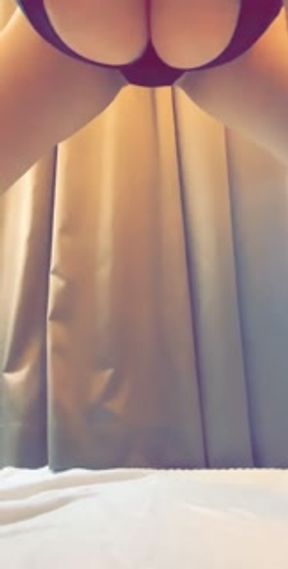 SEXY FAMOUS YOUTUBER-DANCE&amp;YOGA-SAUDI--ARABIAN SNOWWHITE--BEAUTIFUL TEEN AMATEUR-LOS ANGELES USA