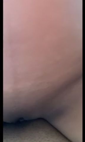 Riding my neighbor's back, I come very rich with squirt.