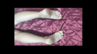 Vidéo BDSM solo d&#39;une fille gay mature amateur se faisant sodomiser