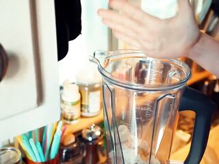 Make ice cream with Piper Blush