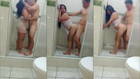 me hace dar placer cuando me lo mete en el culo pero en fin me sale gustando