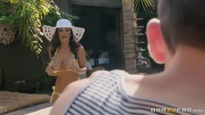 Pool boy's lucky day with hot cougar Lisa Ann
