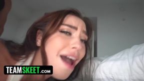 ???? Vivian Taylor Demands A Full Load Of Cum On Her Face