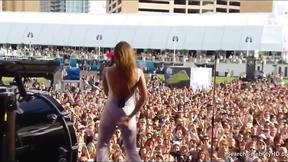 Tove Lo shows off her great tits to the crowd