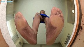 Angry co worker Savannah shrinks her competition for her husband!! - MOV
