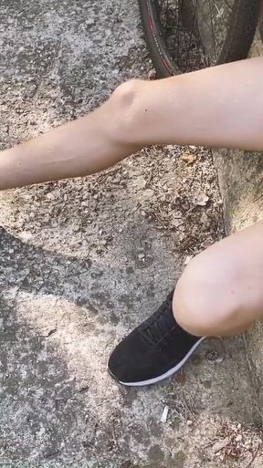 Feet cum
