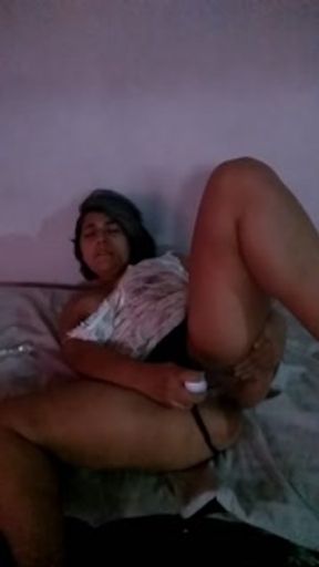 Chica cute girl with big tits plays with dildo (double penetration)