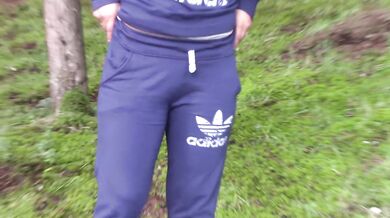 Stepsister gets her big ass fucked raw in the public park