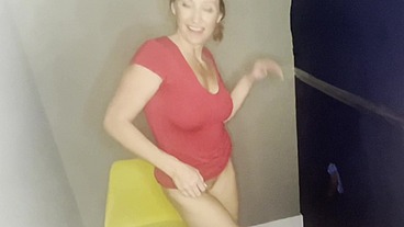 WIFE SUCKS AND FUCKS A BBC VISITING HER FIRST GLORYHOLE INTERRACIAL