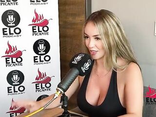 Tatiana Alvarez eats the entire banana with cream