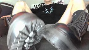 LICK MY FEET AND ASS!