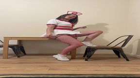 maitresse sabrina peut aussi se transformer en docteur sabrina. alors qui ...
