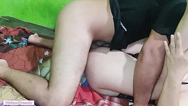 Jovencita Caliente le pide a su hermanastro que le tome fotos desnuda para enviarlas a su novio que esta de viaje, el hermanastro se calienta y la empieza a ver diferente / PARTE 2 / Chiquicandy / Le