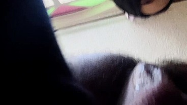 O filho da vizinha invadiu minha casa pra me comer acabou sendo comido e bebeu meu leitinho bem gostoso