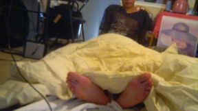 Malefootflava shows more of LJSlim's long soles in dark socks being seduced