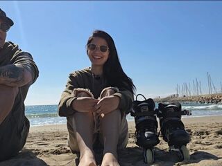 Cheating Girlfriend SCREWS Stranger In PUBLIC Washroom!