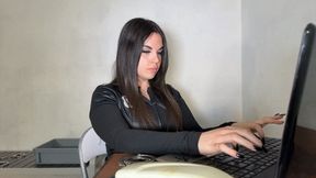 The police woman Broooke and the escaped inmate