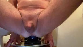 easttnguy22 huge butt plug and milking