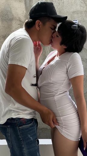 I Find a Girl Lost in an Abandoned Park and in Exchange for Helping Her Out, She Fucks Me.