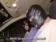 Puta, deita no banco de trás do carro,com a cabeça fora da porta, eu vou meter a esporra na tua boca