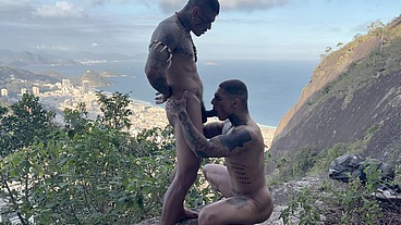 Fudendo no Alto do Morro