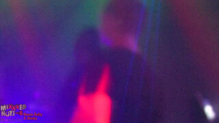 Raseblanding blowjob, sædsprut, par, trekant, uten kondom, ansiktsbehandling, slikking – Domino Star og Micah Andrews, stor svart kuk anal knullet