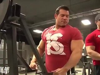 Steve Kuclo Training Shoulders-Muscular Development