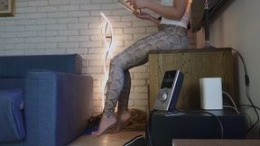 Weronika - Serve Under Bare Feet Of Khaleesi - HD 2560x1440