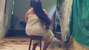 Mallu Big Ass Sexy MILF in Traditional Loincloth and Bodice, Unveiling in Sexy Body Outdoor