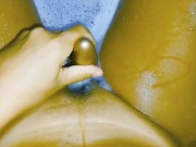 En la bañera probando otro juguete , muy rico!!