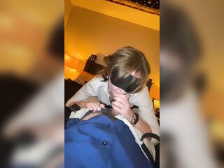 Jane give Jon Head