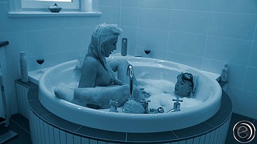 Tiefe Eindrücke aus dem Leben von Jungpornstars Lindsay Love & Maya Gold