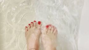 Red toes in the tub, water play, pale Hungarian milf feet, foot fetish