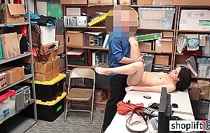 Latina teen stole thing and banged hard by a policeman