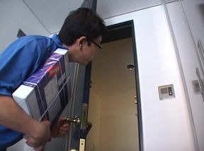 Mature Beauty with Thick Curves Seduces Clueless Salesman