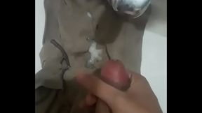 Đạt d&acirc_m sục cặc xuất tinh