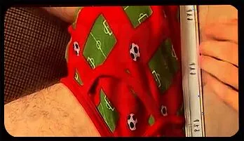 Twinkie Gay Porn Masturbation with Condom This week’s hit