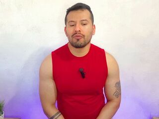 Hombre maduro vergons se folla el cuiito twink del sobrino de su esposa! le rellena el culo
