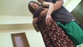 Mature Asian MILF Yumi Kajiyama gives a horny blowjob to a lucky
