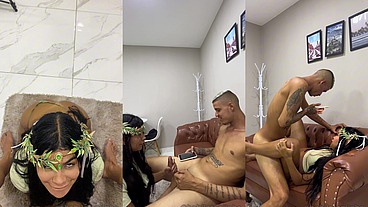 Conto da elfa boqueteira Part 2 - Depois de perder sua virgindade a elfa ninfetinha, viciou e pediu pra tomar pau humano mais uma vez