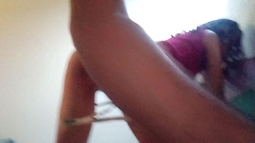 La perra de mi vecina se escapó para venir a tragar verga
